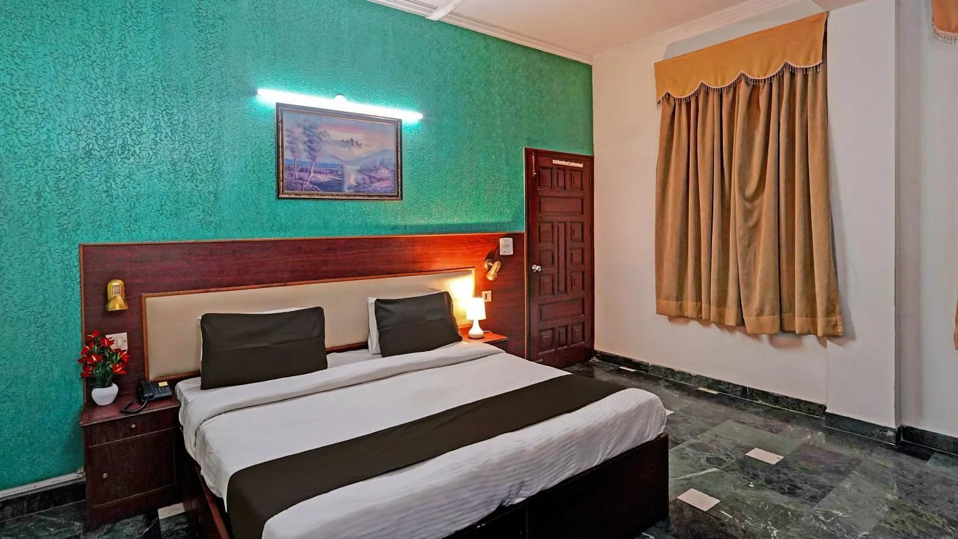 Hotel O Primero Near Aravali Biodiversity Park Gurgaon 3*,  India