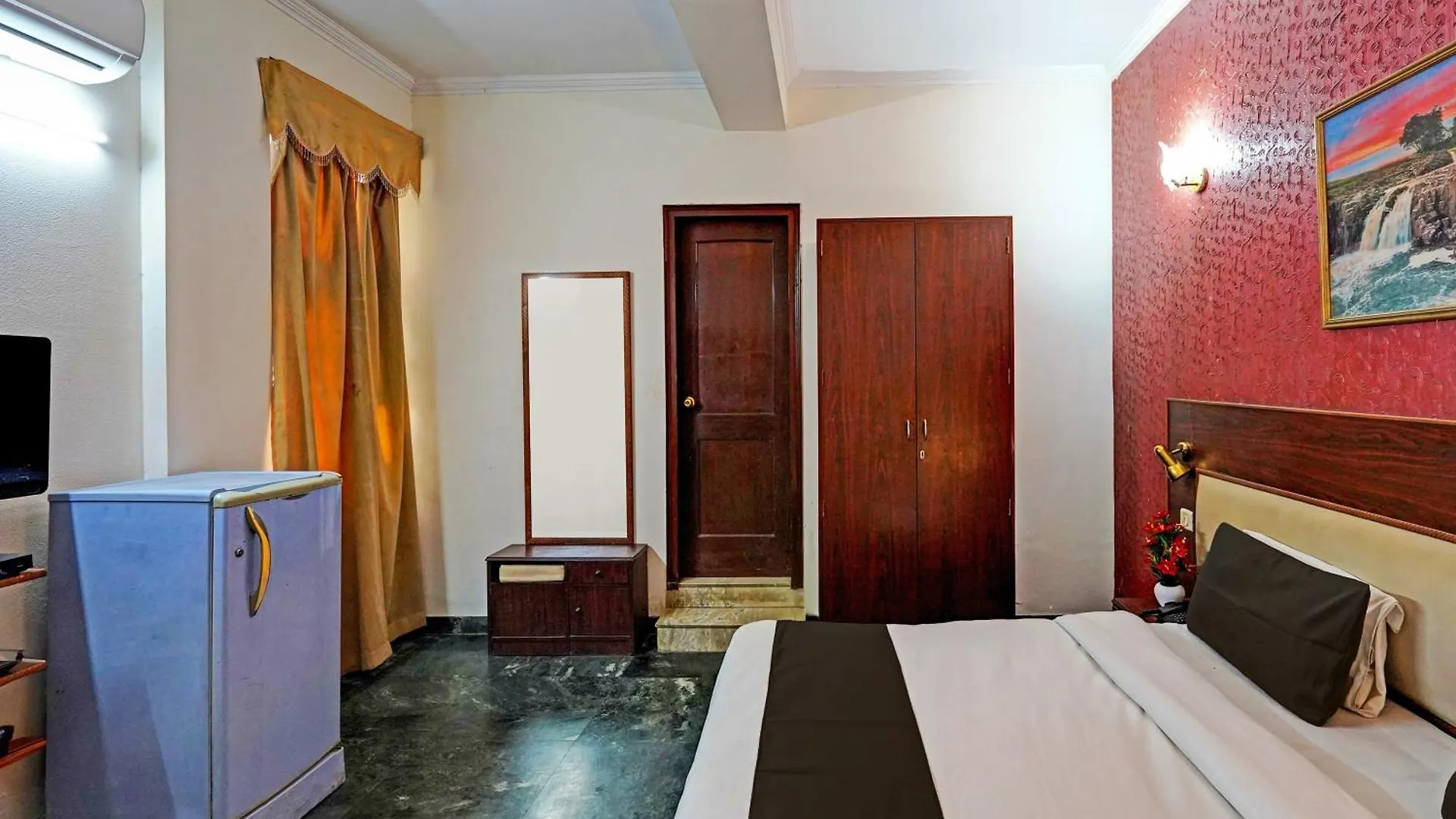 Hotel O Primero Near Aravali Biodiversity Park Gurgaon