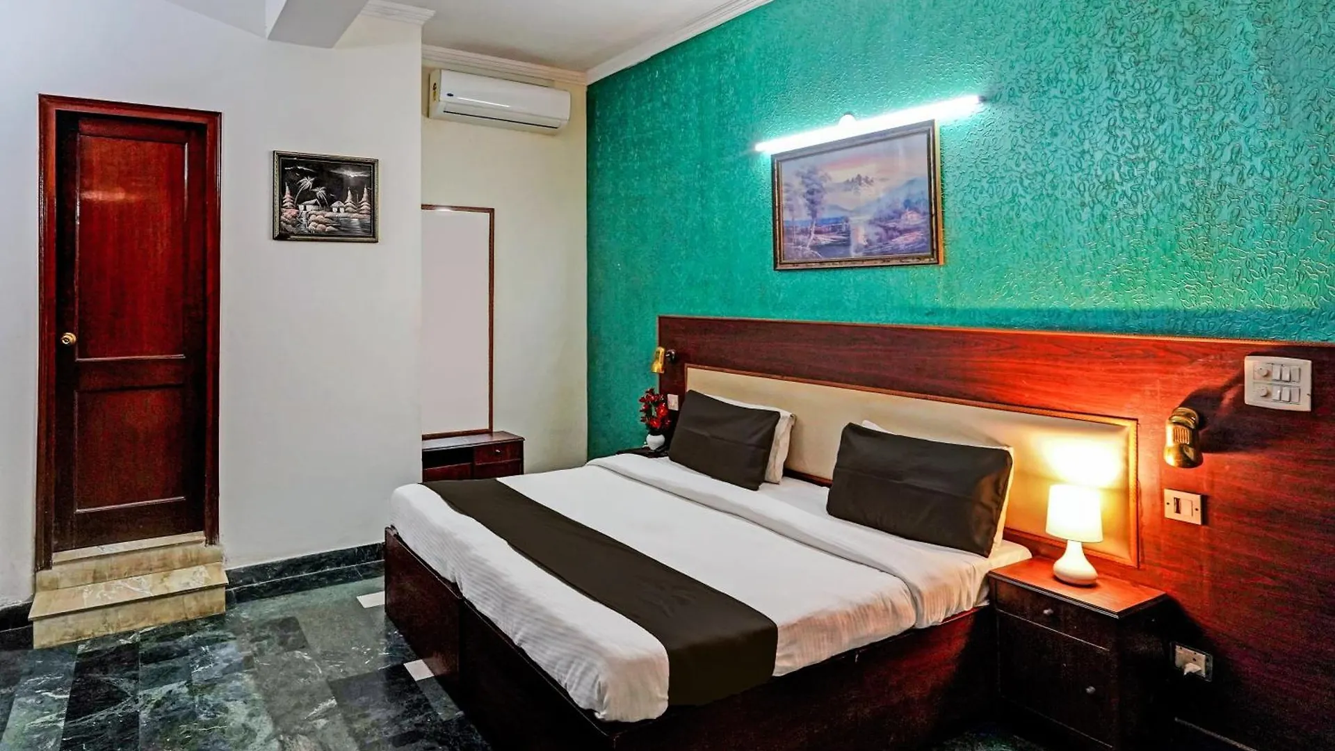 Hotel O Primero Near Aravali Biodiversity Park Gurgaon
